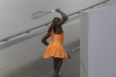 Her klikker tennisstjernen