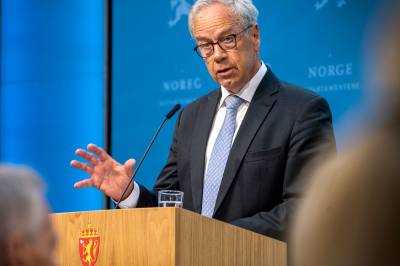 Oljepengebruken har eksplodert. Tidligere sentralbanksjef vil sette foten ned.