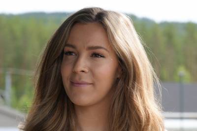 Jobber med forloveden: – Han er bremsen