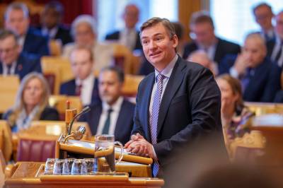 Høyre-topper vil endre sykelønnsordningen