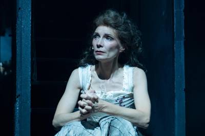 «Synger som en drøm, men har mindre rolle enn man skulle tro»