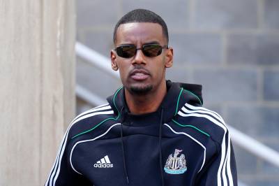 Alexander Isak knallhardt ut mot Newcastle: – Forholdet kan ikke fortsette