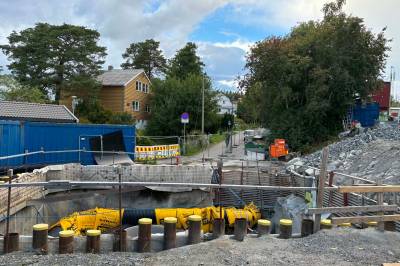 Her starter en 500 meter lang tunnel - så lenge skal de holde på