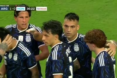 Lautaro Martinez scorer mot Honduras