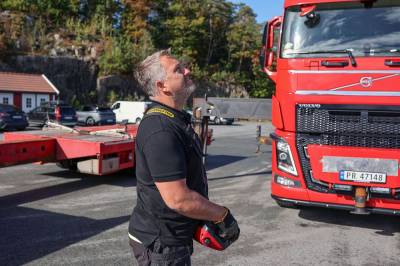 – På en vanlig dag får jeg 50 tekst­meldinger. På det verste er det rundt 90.