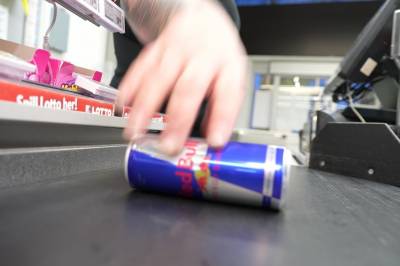 Fra i dag må du være 16 for å kjøpe dette: – Går ikke med passet i lommen