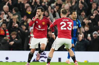 Ellevill åttemålsthriller da seieren glapp for United mot Bournemouth