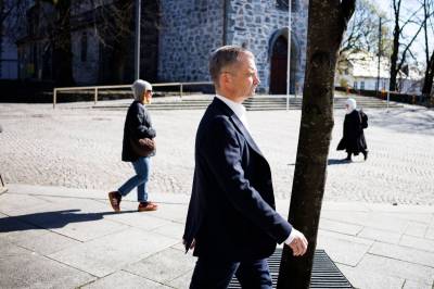 Tar fortsatt ikke i oljeaksjer: – Absolutt en risiko