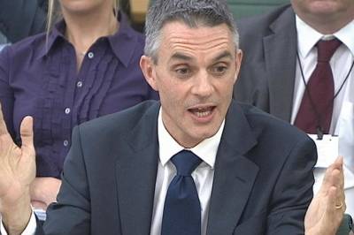 Toppledere i BBC går av etter avsløringer om dokumentar