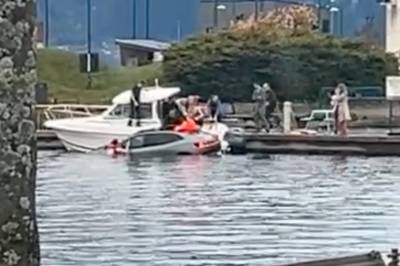 Bil kjørte i vannet