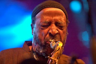Yusef Lateef - Alight Upon The Lake: Live at The Jazz Showcase