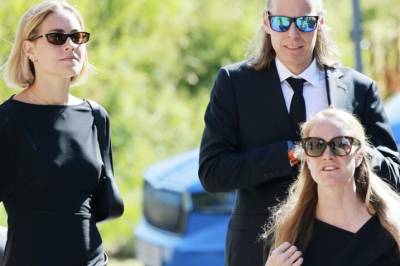 BILDENE: Hyller helten for siste gang