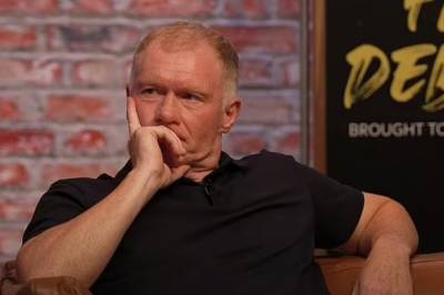 Manchester United-legenden Paul Scholes mister lappen og får en bot