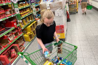 Matprisene øker: – Faren er ikke over