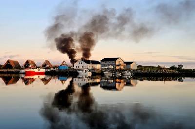 Tyskere tiltalt for branner i Lofoten – fant bevis skjult på telefonen