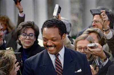 Jesse Jackson, borgerrettighetsikon og to ganger presidentkandidat, dør 84 år gammel