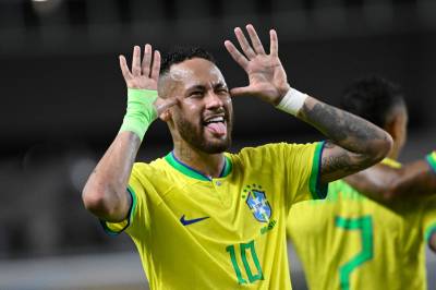 Usikkerheten vokser med Neymar og Brasil: Han tilbrakte dagen på klinikk og går glipp av vennskapskamper