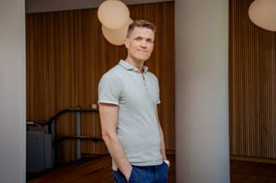 (+) Når den psykologiske tryggheten svekkes på jobb, beskytter de ansatte seg selv fremfor fellesskapet