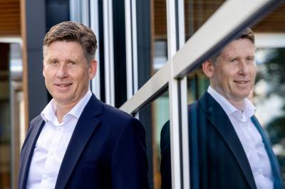 Forhandlet om salget av EY-kontorene – går selv til oppkjøperen