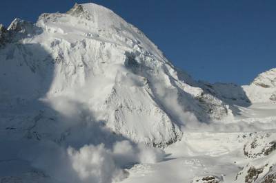 Varsler betydelig snøskredfare i Romsdal
