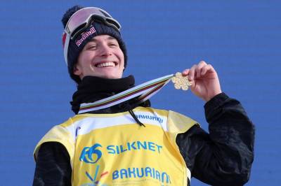 Snøbrettkøyrar på inntektstoppen