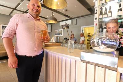 Minglefesten i gang: - - Gleder meg alltid til å drikke øl