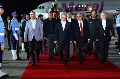 Irans delegasjon er kommet til Islamabad