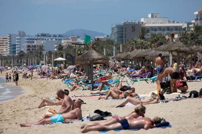 47,8 grader på Sardinia – varslet ny hete­bølge i Sør-Europa.