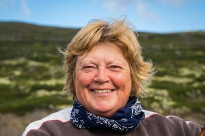 width=device-width, initial-scale=1, viewport-fit=cover