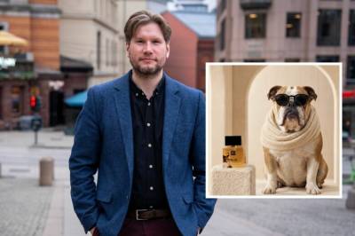 – Holdt på å falle av stolen