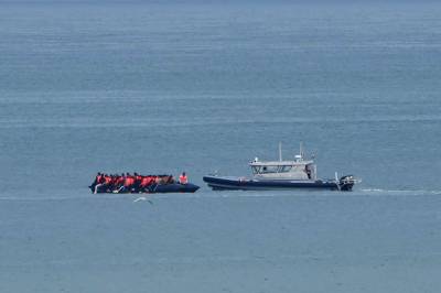 752 migranter krysset Den engelske kanal på én dag – fire omkom