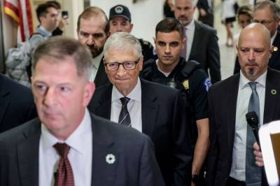 Bill Gates hevder Epstein brukte hans utroskap som pressmiddel