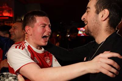 Arsenal sikret sin første PL-tittel på 22 år