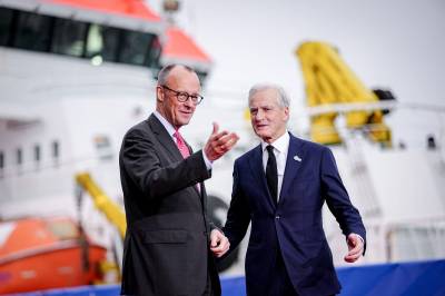 Støre og Merz møter pressen