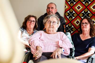 Hildur Johanna (82) og barna «overkjøres» av kommunen: – Det er forjævlig
