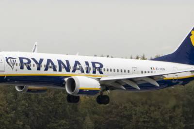 Svarer med «idiot-seter»