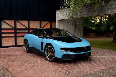 Ferrari faller kraftig på børs etter elbil-lansering