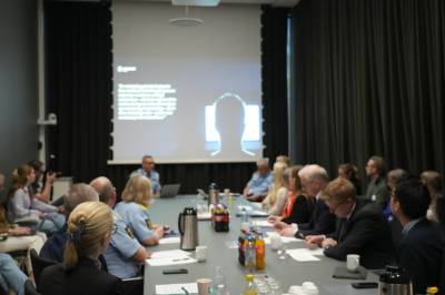Kalte inn til møte: – Det er sjokkerende