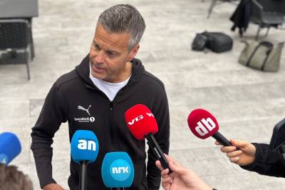 Knutsen etter bragden: To glass vin med konen