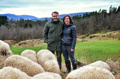 – Eg sa eg aldri skulle flytte hit. No vil eg ikkje vere nokon annan plass!