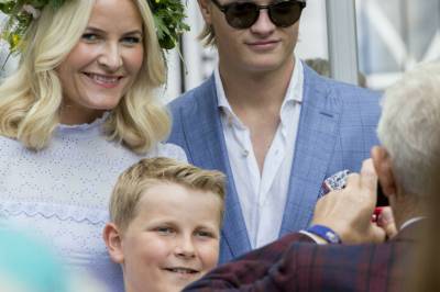 NÅ: Fikk møte mamma