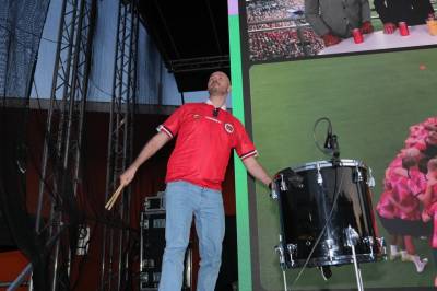 Terje Sporsheim ledet fotballfesten i Ålesund