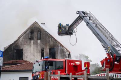 Mor utgir bok om branntragedien