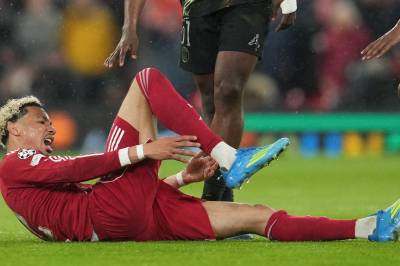 Marerittbilder for Liverpool: Stjerne ut på båre