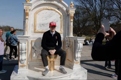 Gulltoalett vekker oppsikt i Washington