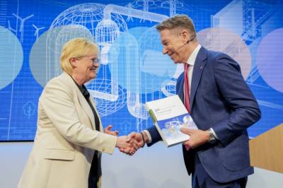 Flere partier ut mot kjernekraftutvalg: Trenering og bestillingsverk