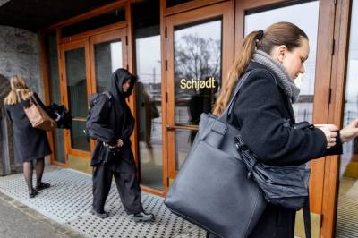 Her går tilsynet inn dørene hos Schjødt