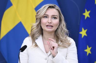 Advarer om mangel på flydrivstoff i sommer