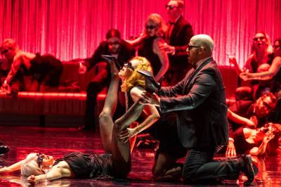 «Når skjønn sang møter jokking»