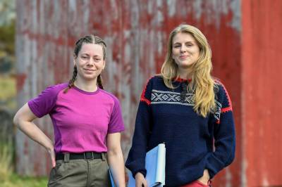 To arkitekter på vandring: Kartlegger etterkrigsbygg i sjøsamisk kulturlandskap